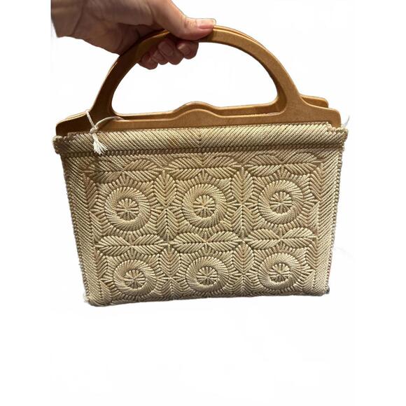 American Vintage Handbags - 70s Vintage Needlepoint Boho Handbag with Wood Handle